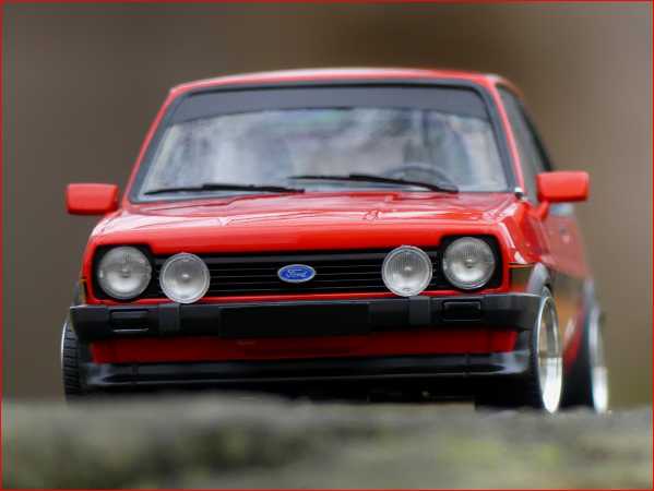 1:18 Ford Fiesta XR2 MK1 Modell 1981 [ Red Edition ] / inkl OVP